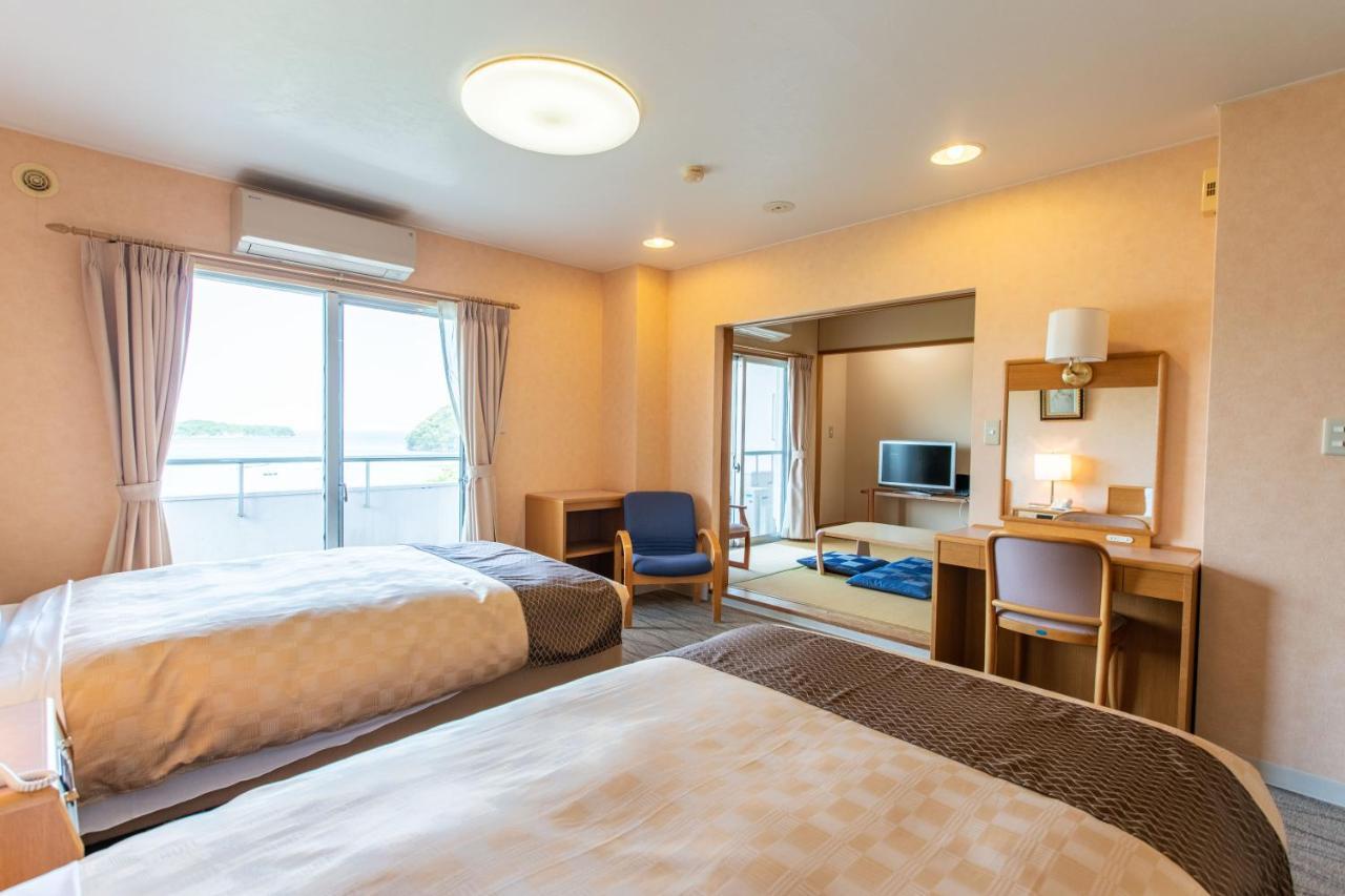 Wisterian Life Club Toba Hotel Bagian luar foto